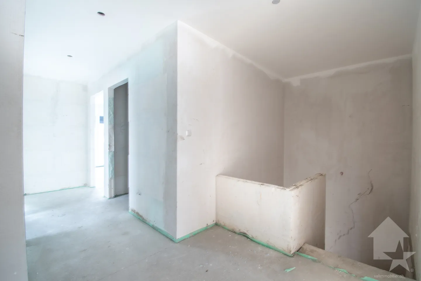 Wunderschöne zeitgenössische Villa mit wählbaren Ausstattungen des Käufers - Foto 5 von 7