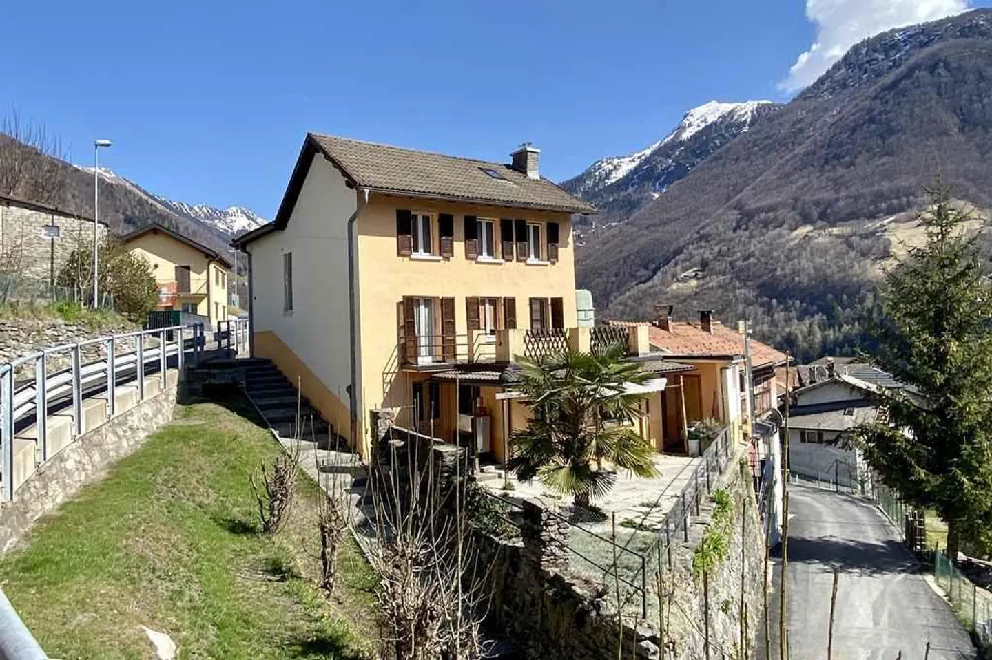 Casa singola in affitto - Foto 1 di 16