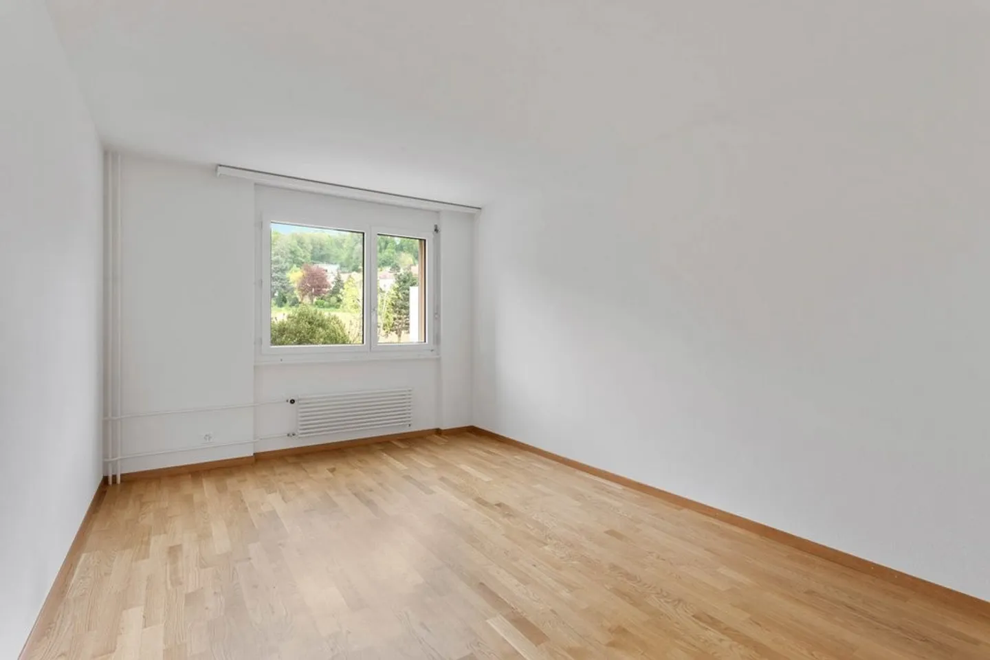 Appartement rénové dans un quartier calme - Photo 8 sur 10