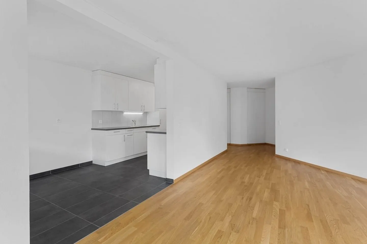 Appartement rénové dans un quartier calme - Photo 5 sur 10