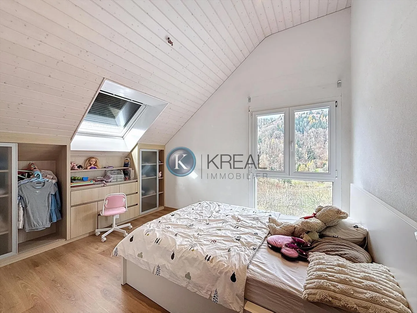 Beautiful townhouse villa, high-quality furnishings and privileged location - Photo 8 of 13