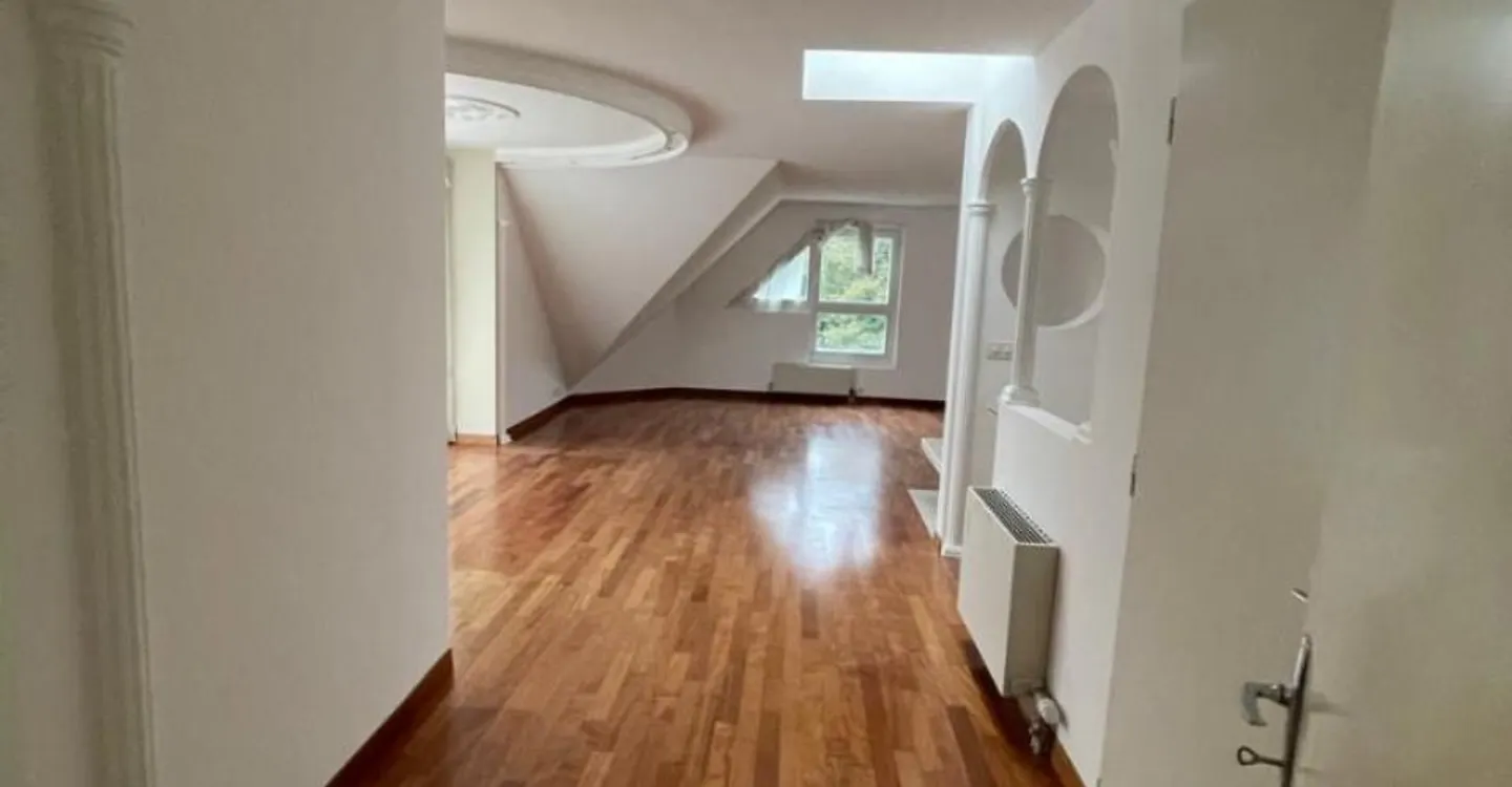 Schöne Duplexwohnung mit Balkon und Blick auf den Genfersee und den Mont Blanc. - Foto 5 von 9