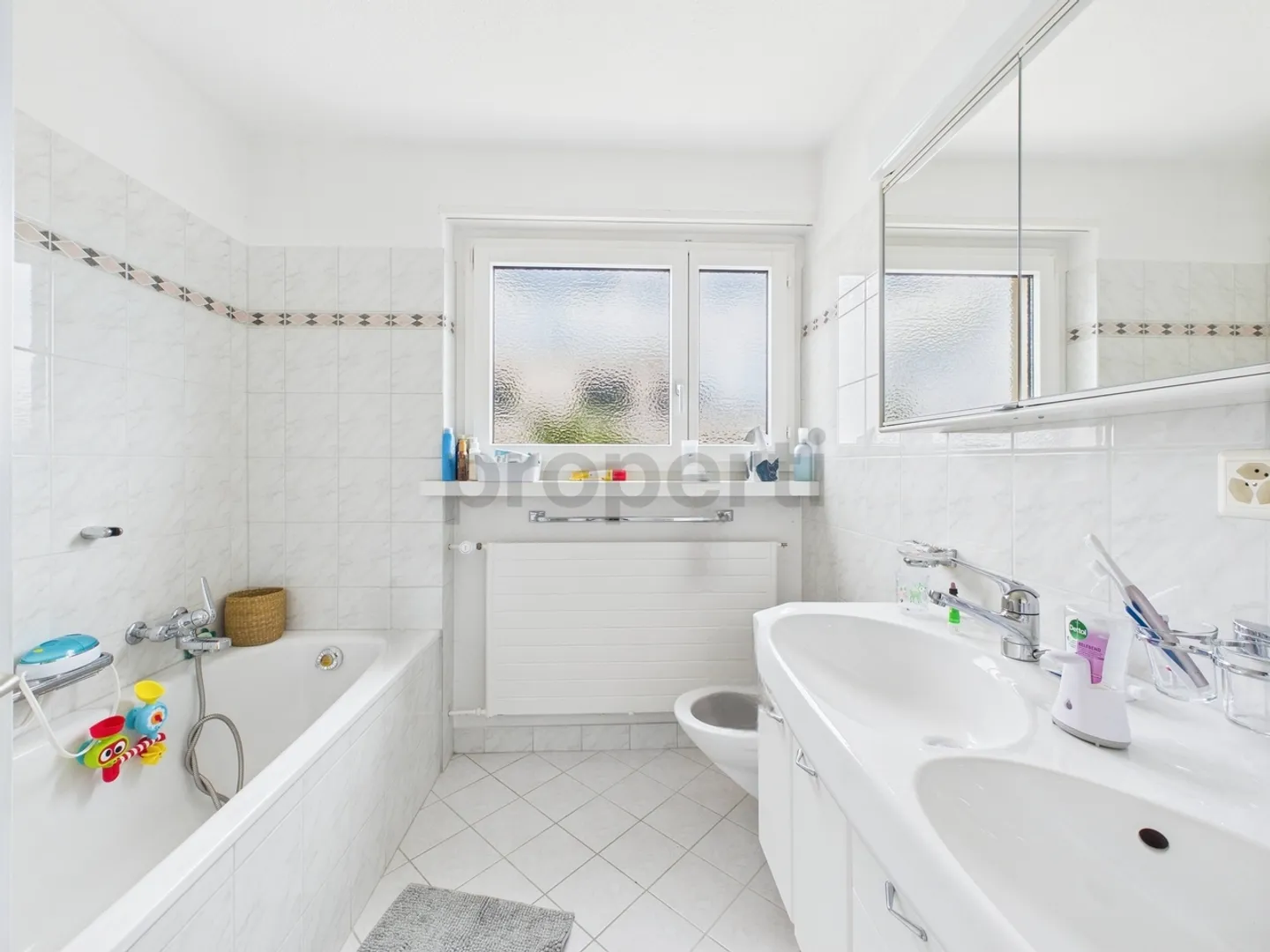 Casa bifamiliare accogliente di 6,5 stanze a Sins - Foto 10 di 13