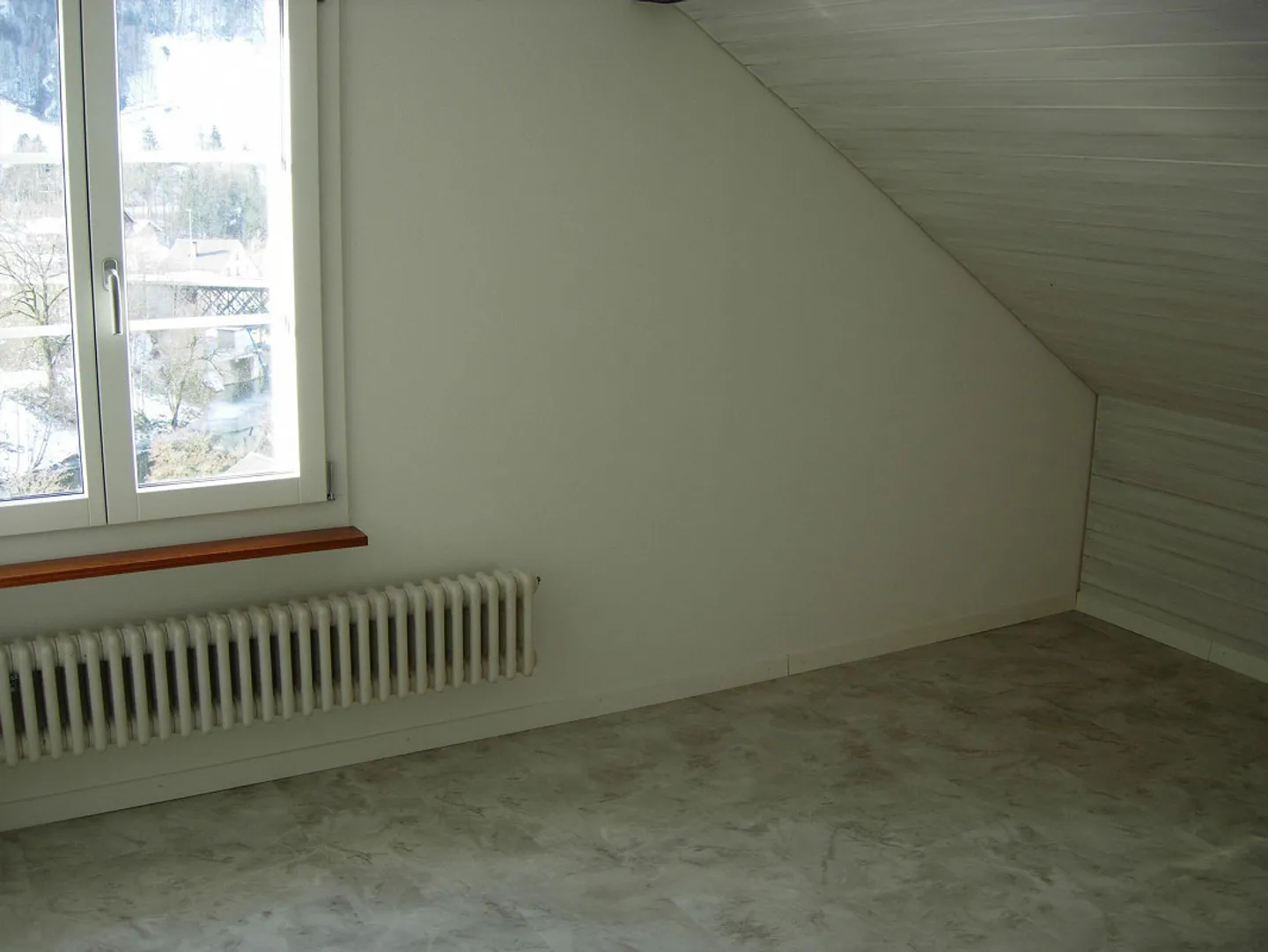 Appartement sous les combles de 3,5 pièces - Photo 6 sur 9