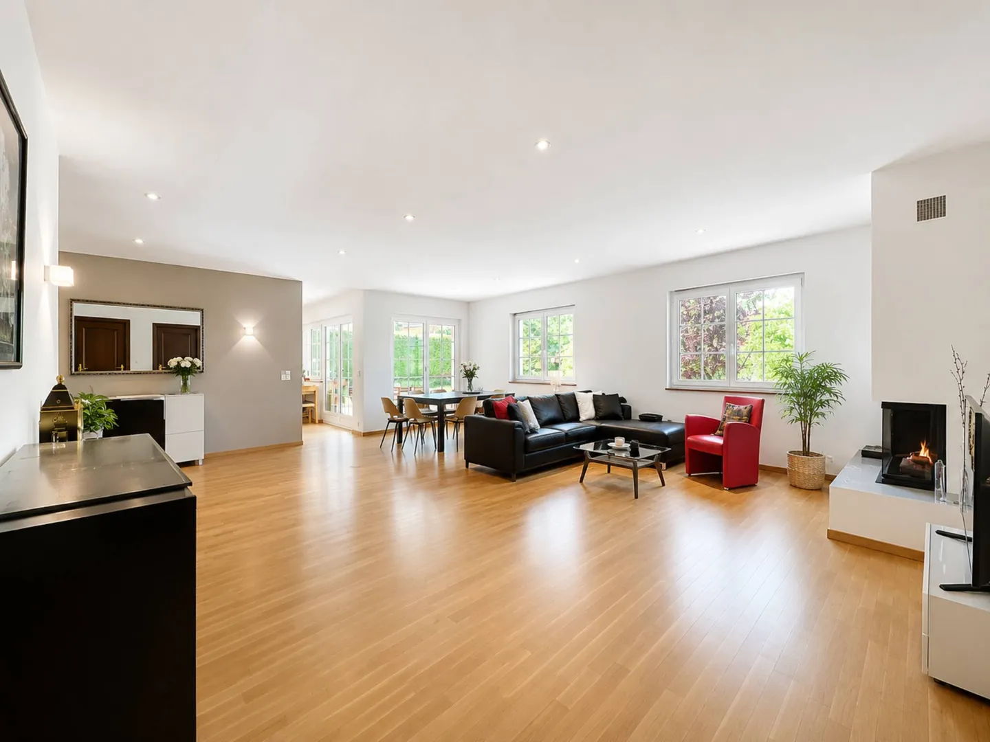 Exclusif ! Villa individuelle avec 6,5 pièces, idéale pour une famille - Photo 3 sur 13