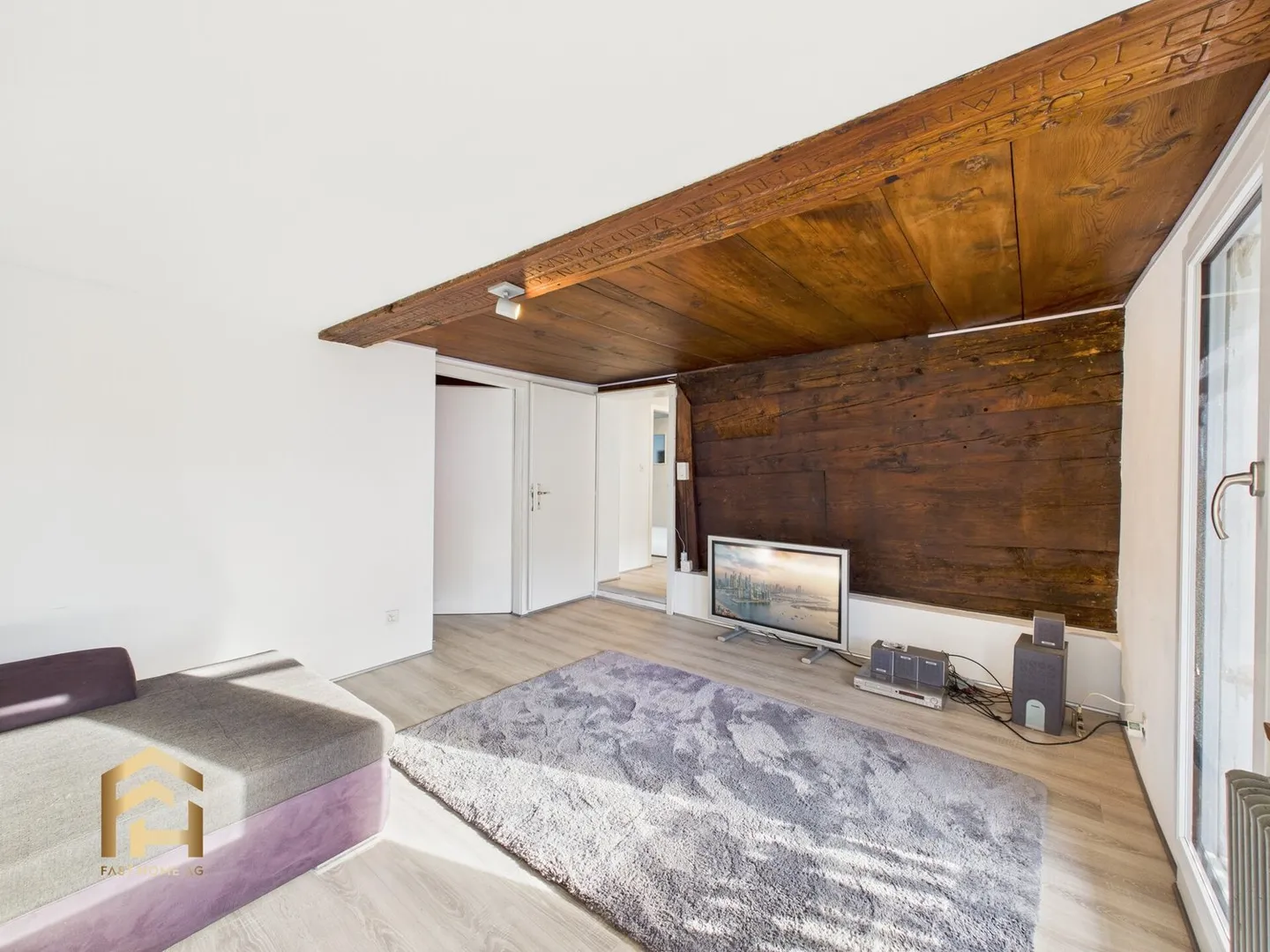 Cozy 3.5 Room Apartment with Balcony and Alpine View in Ulrichen - Photo 6 of 13