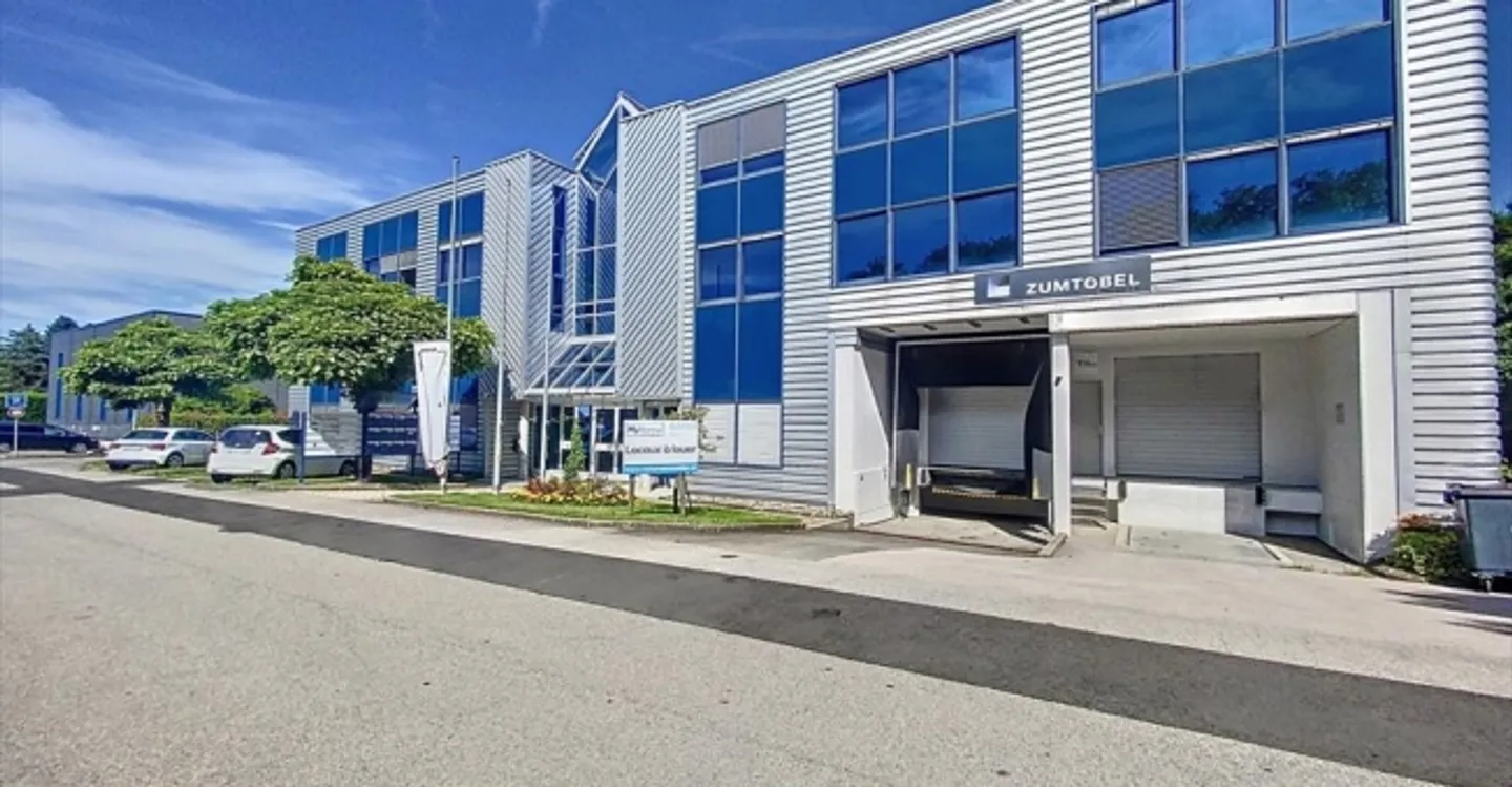Edificio ad uso misto in affitto - Foto 1 di 2