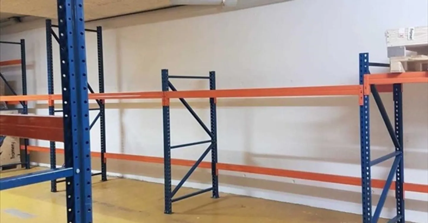 Edificio ad uso misto in affitto - Foto 2 di 2