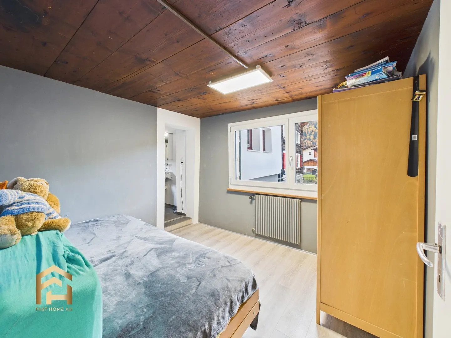 Cozy 3.5 Room Apartment with Balcony and Alpine View in Ulrichen - Photo 9 of 13