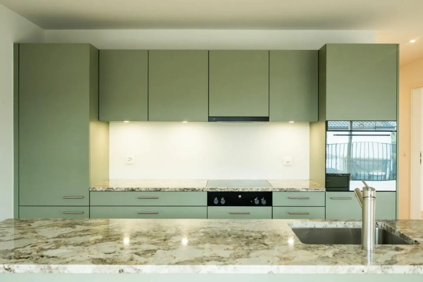 Appartement quasi neuf avec grande terrasse couverte au cœur de See... - Photo 2 sur 12