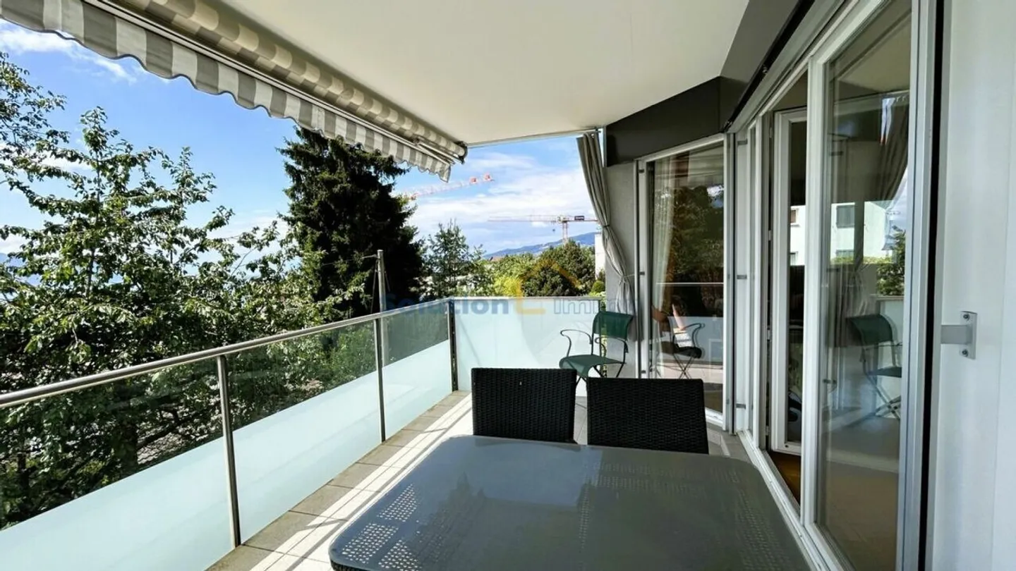 Bellissimo appartamento di 5,5 stanze con vista lago - Foto 3 di 14