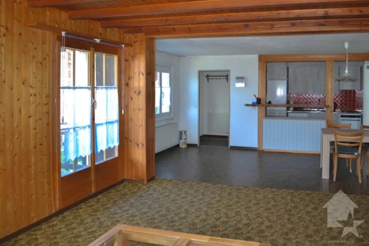 3.5-room apartment of 80 m2 on 2 floors, view of the Alps - Photo 4 of 13