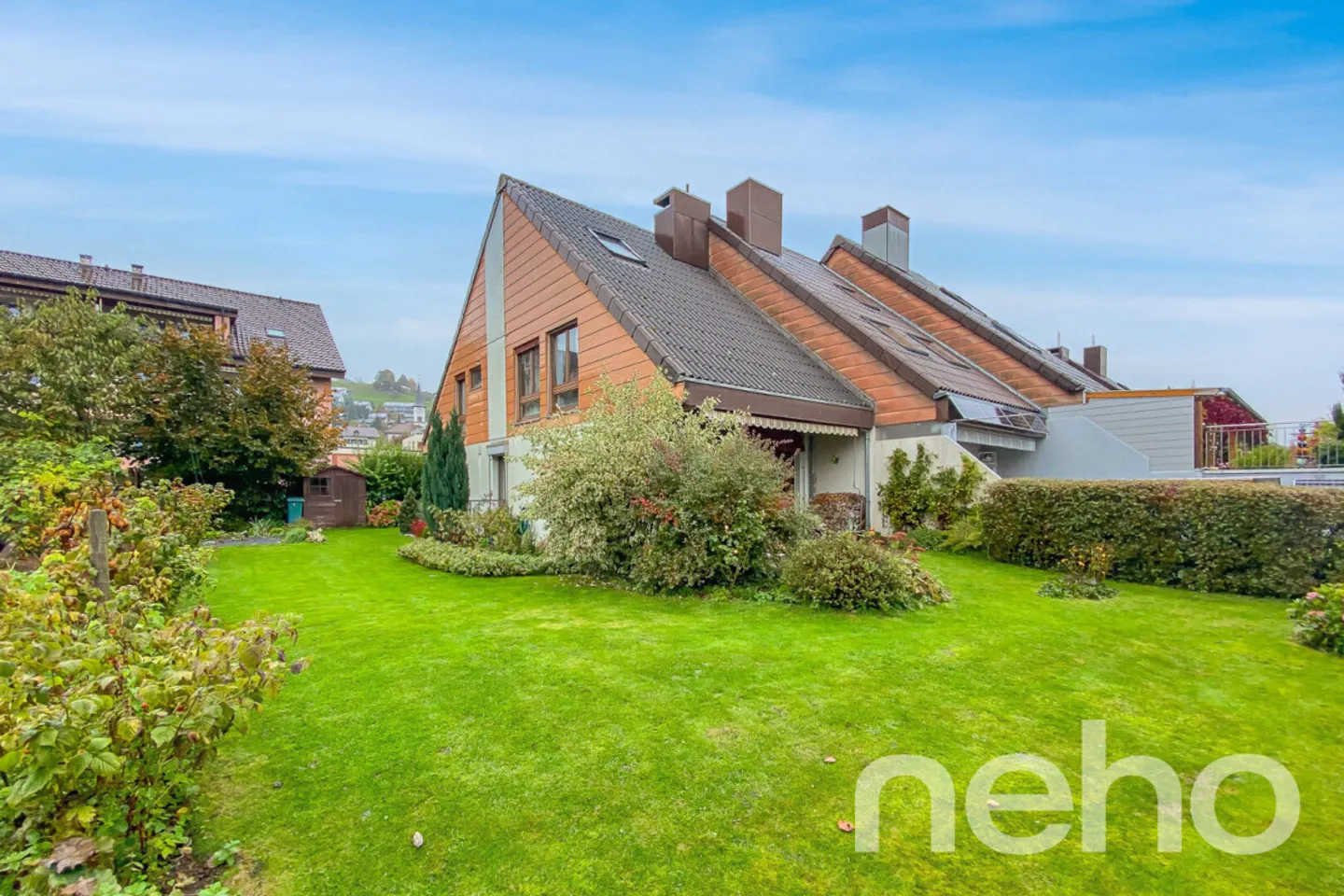 Casa a schiera di 5 camere con grande giardino - Foto 3 di 13