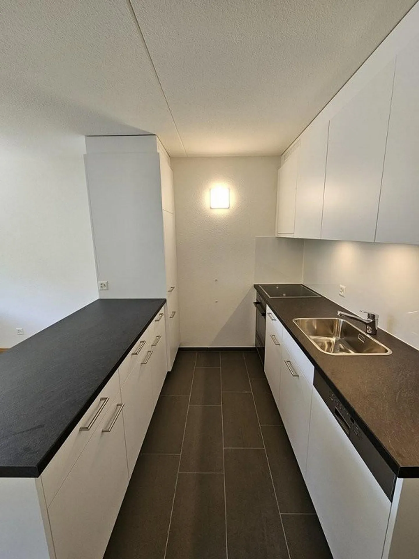 Renovated Apartment at Zurich-Affoltern Station - Photo 2 of 10