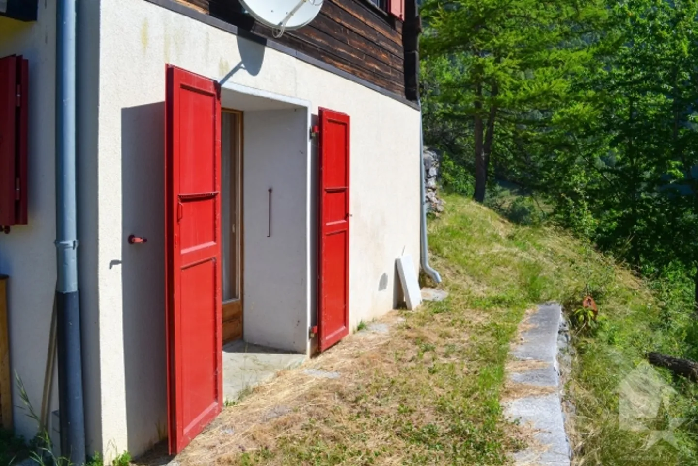 3.5-room apartment of 80 m2 on 2 floors, view of the Alps - Photo 13 of 13