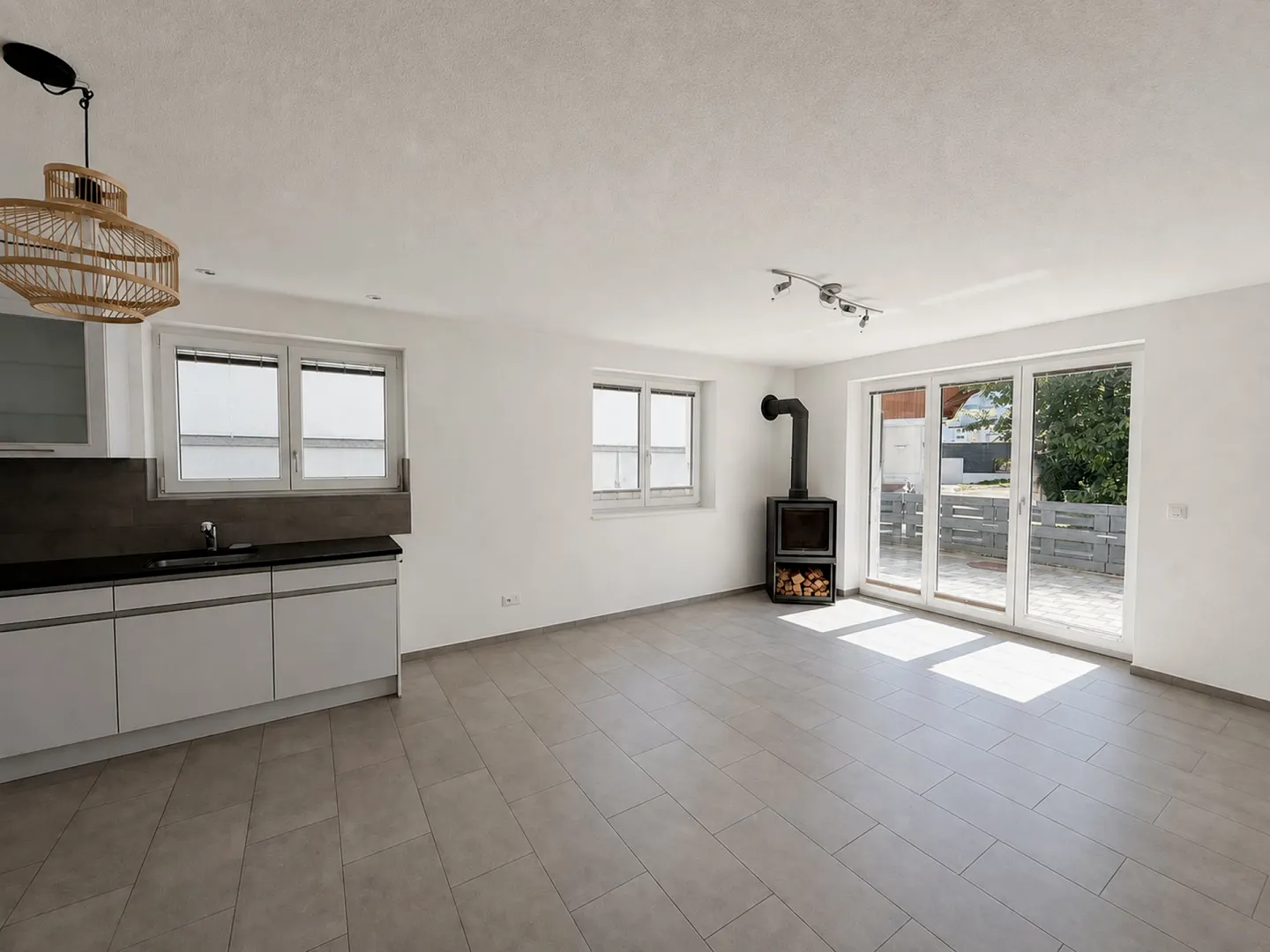 Appartement Moderne avec Terrasse - Photo 4 sur 13