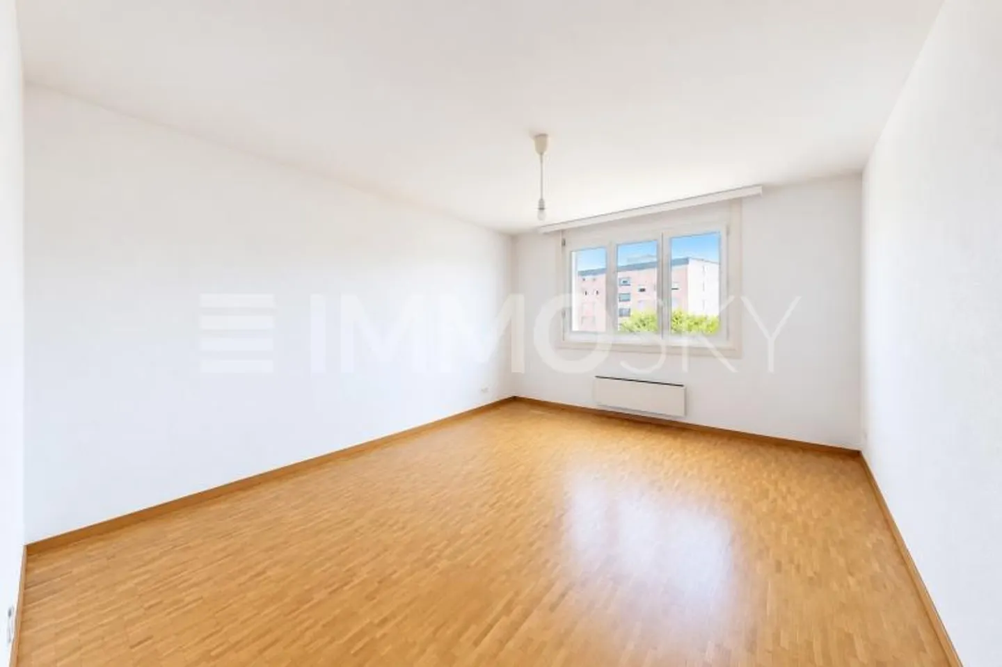 2,5 Zimmer im obersten Stock mit Aufzug - Foto 5 von 8