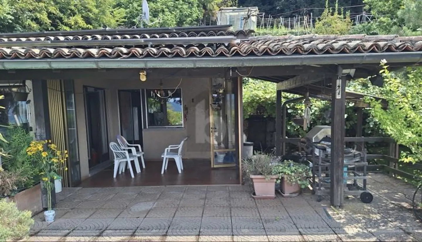MIT GARTEN, POOL UND SAUNA - Foto 2 von 6