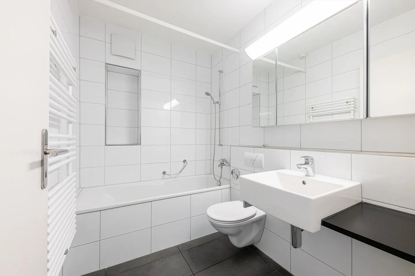 Altbauwohnung mit modernem Ausbaustand an bester Lage - Foto 4 von 10