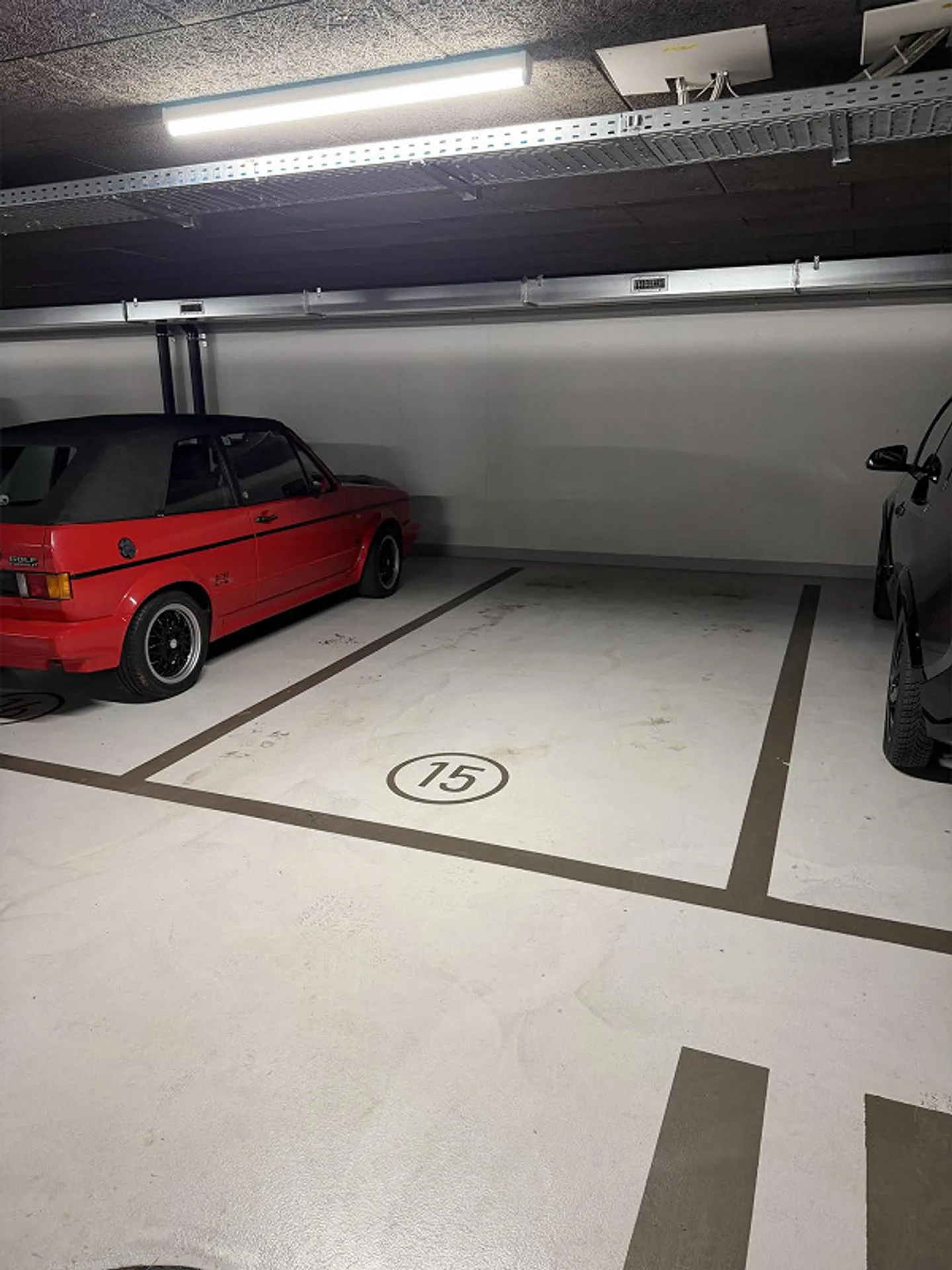 Place de parking souterrain à louer - Photo 2 sur 2