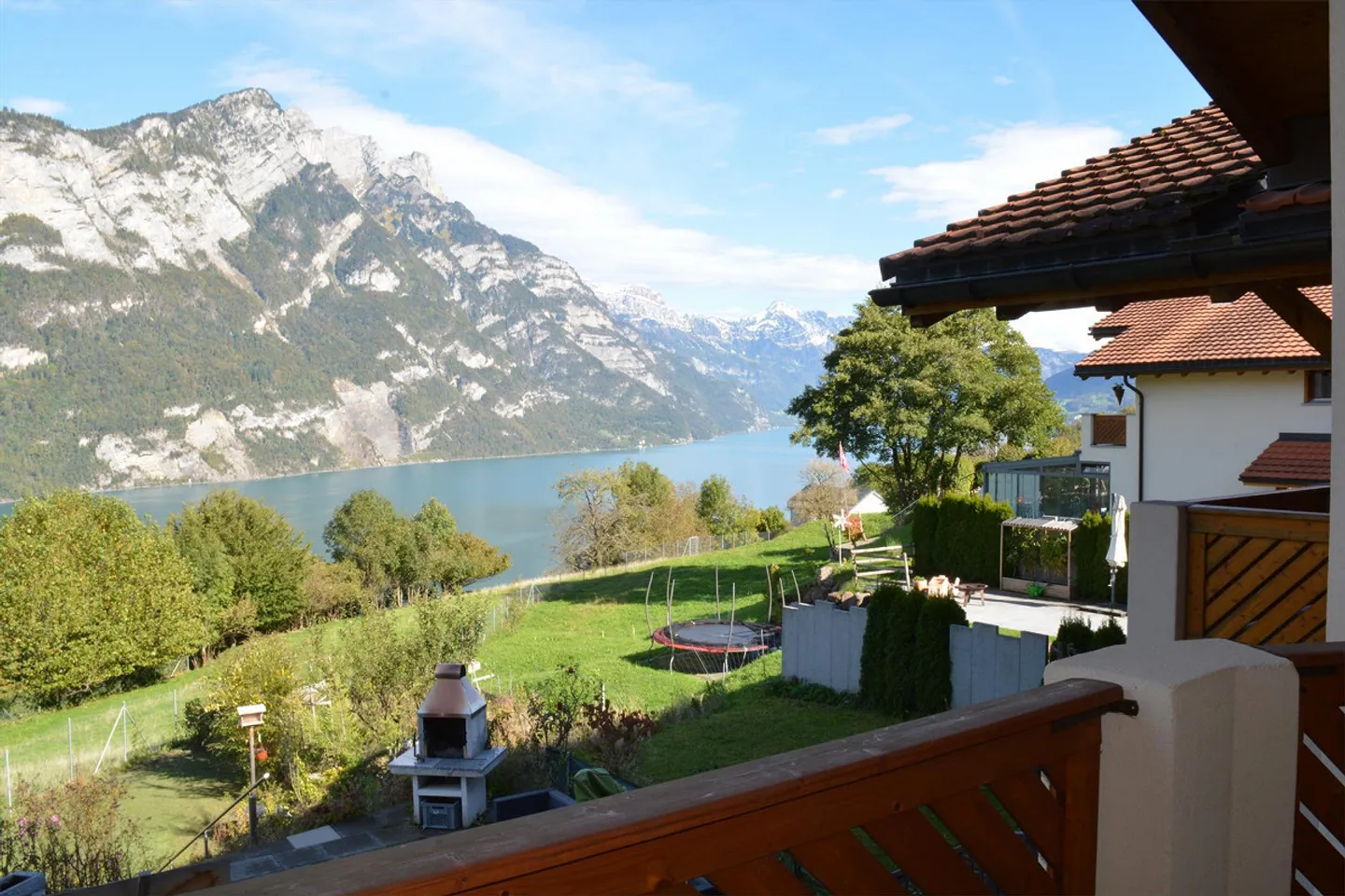 Casa a schiera di 4,5 stanze in una zona residenziale assolutamente tranquilla - Foto 3 di 14