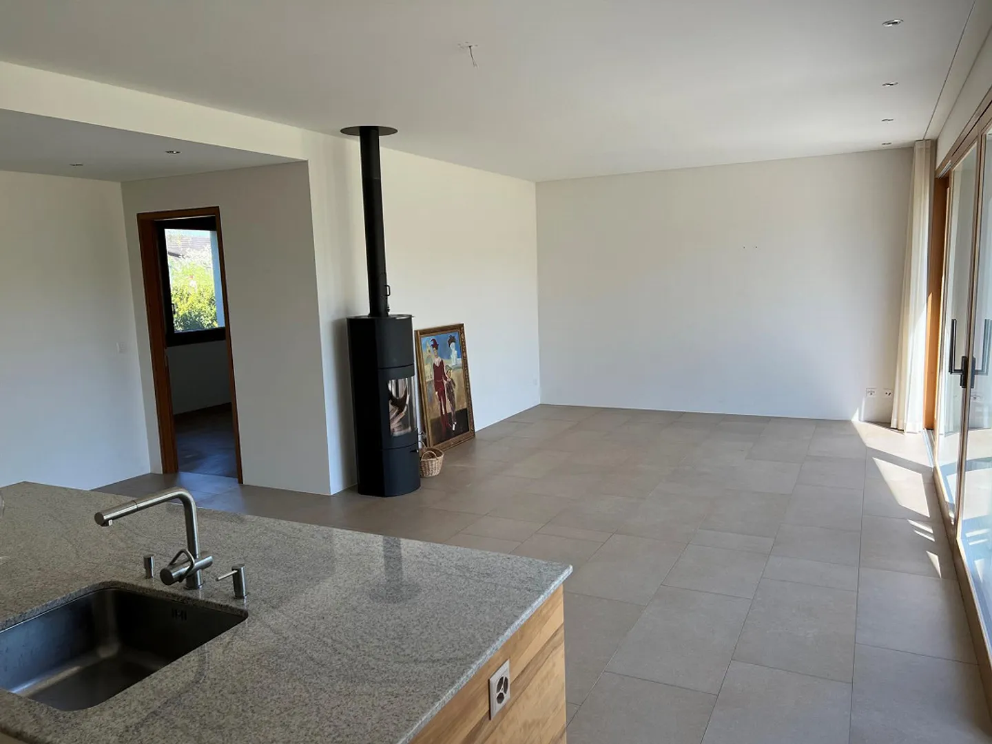 Living like in a single-family home - modern apartment near the lake with a large terrace - Photo 5 of 10