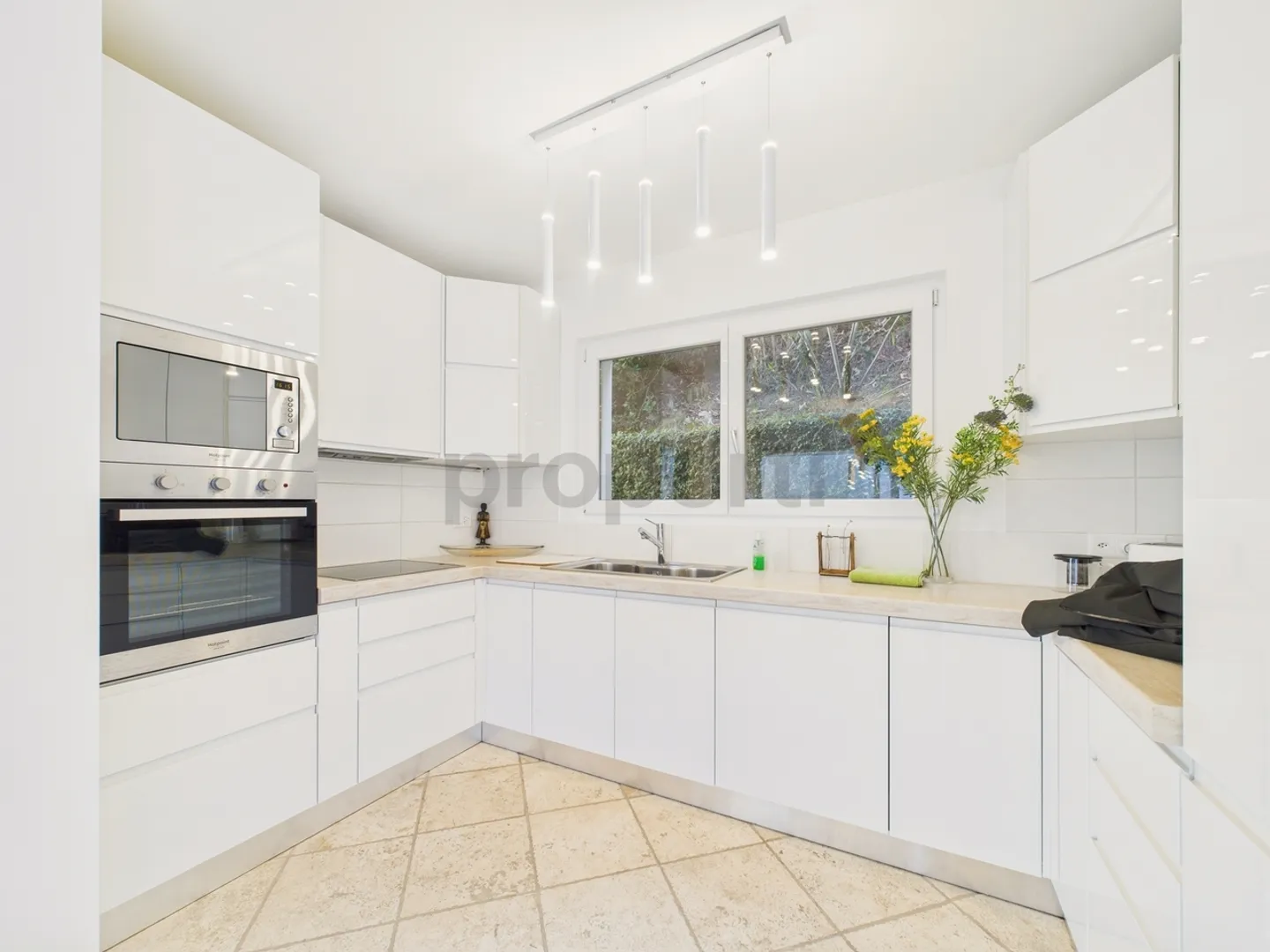 Charmante Villa mit Seeblick - Foto 5 von 13