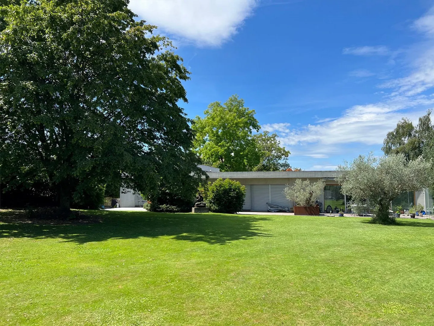 Living like in a single-family home - modern apartment near the lake with a large terrace - Photo 1 of 10