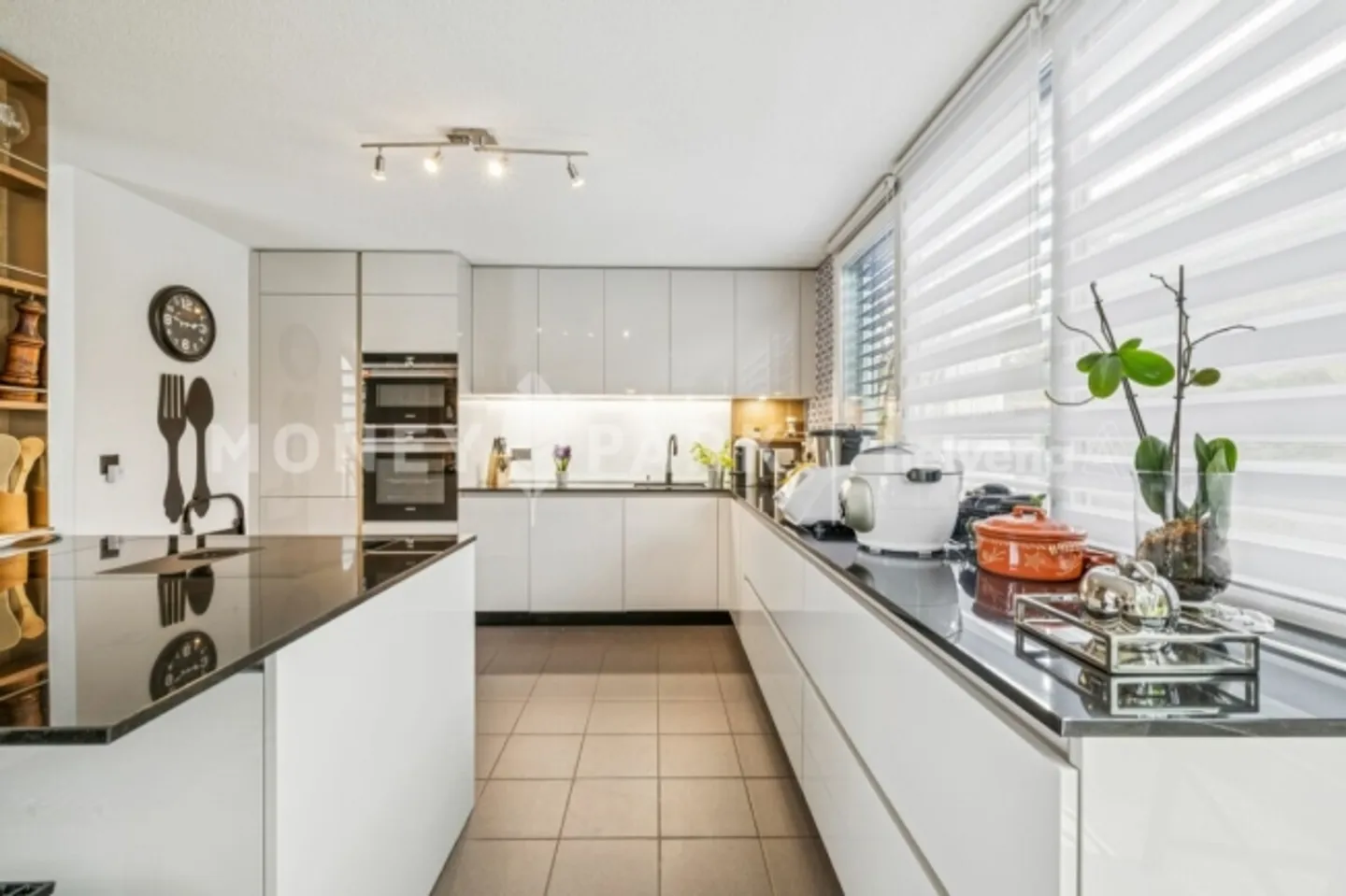 Single house for sale - Photo 4 of 10