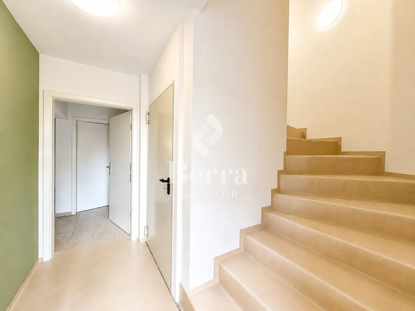 Proprietà d'investimento ristrutturata - Foto 3 di 16