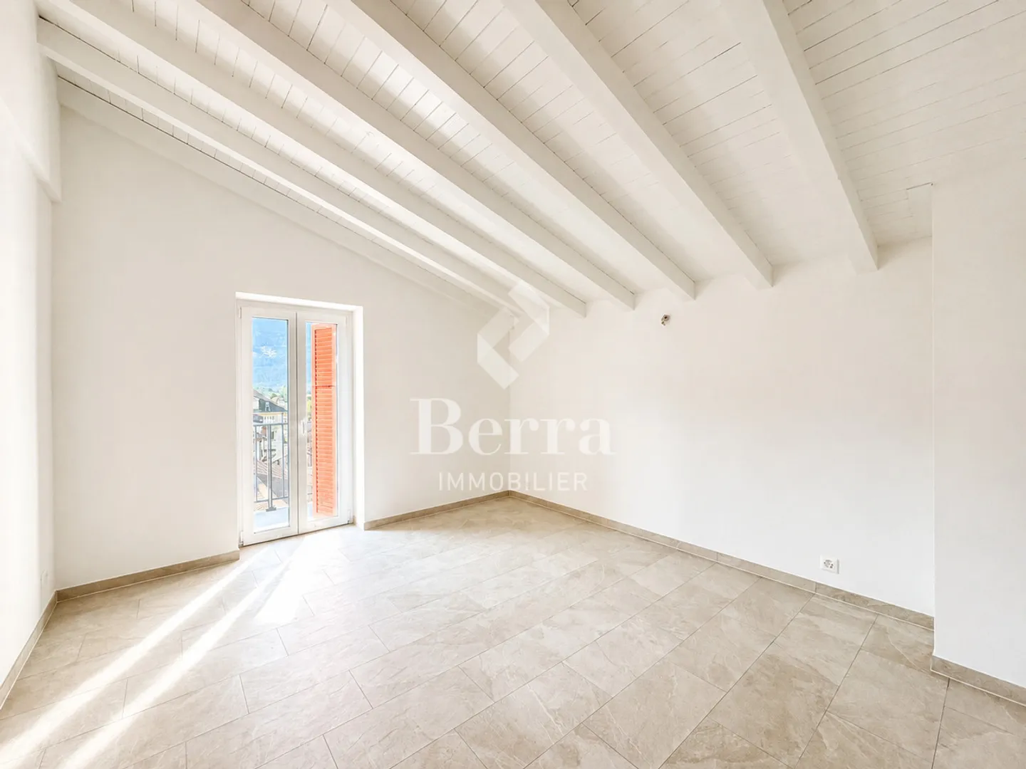 Proprietà d'investimento ristrutturata - Foto 7 di 16