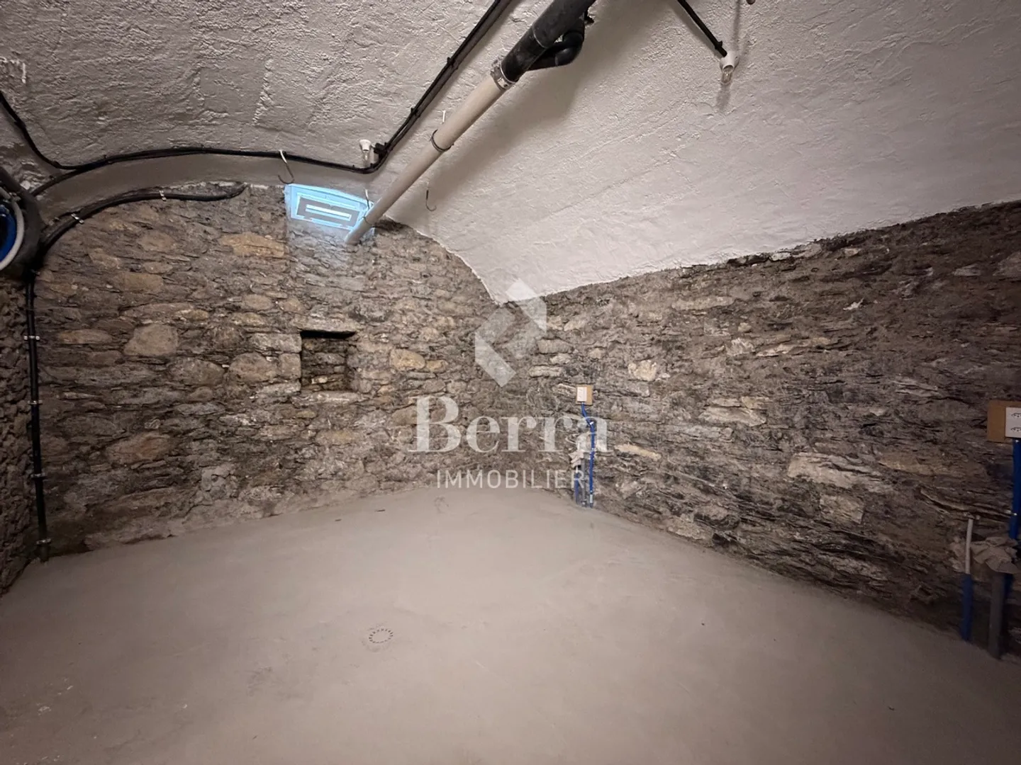 Proprietà d'investimento ristrutturata - Foto 14 di 16