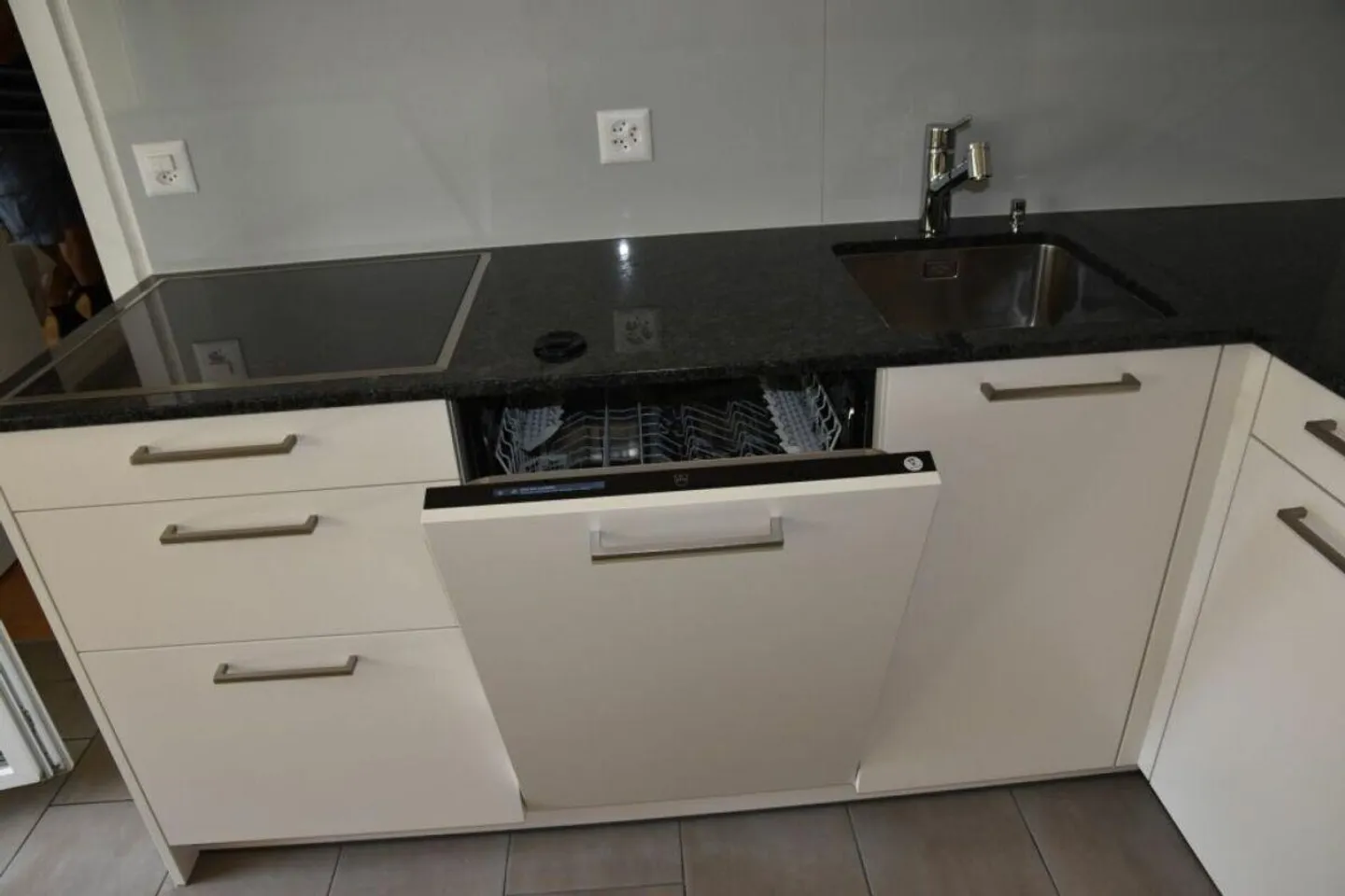 Bright 3.5 room apartment - Photo 2 of 8