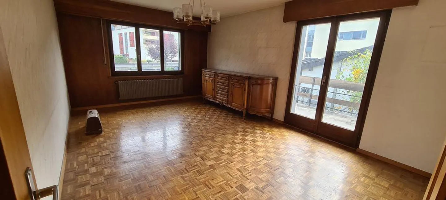 „Fully, Schönes Einfamilienhaus 5,5 Zimmer zu renovieren + Keller“ - Foto 2 von 10