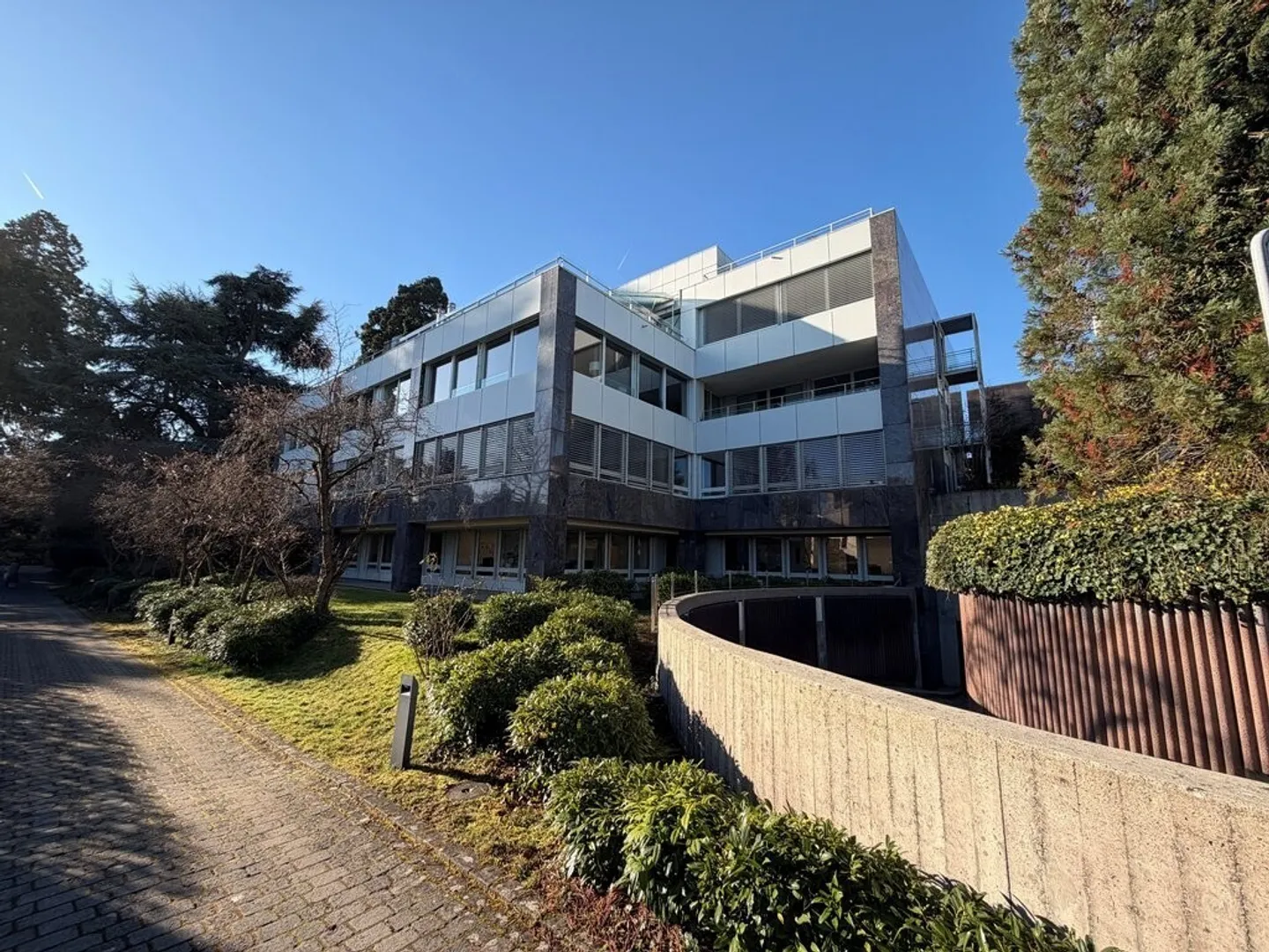 Parkplatz in Bahnhofsnähe - Foto 1 von 3