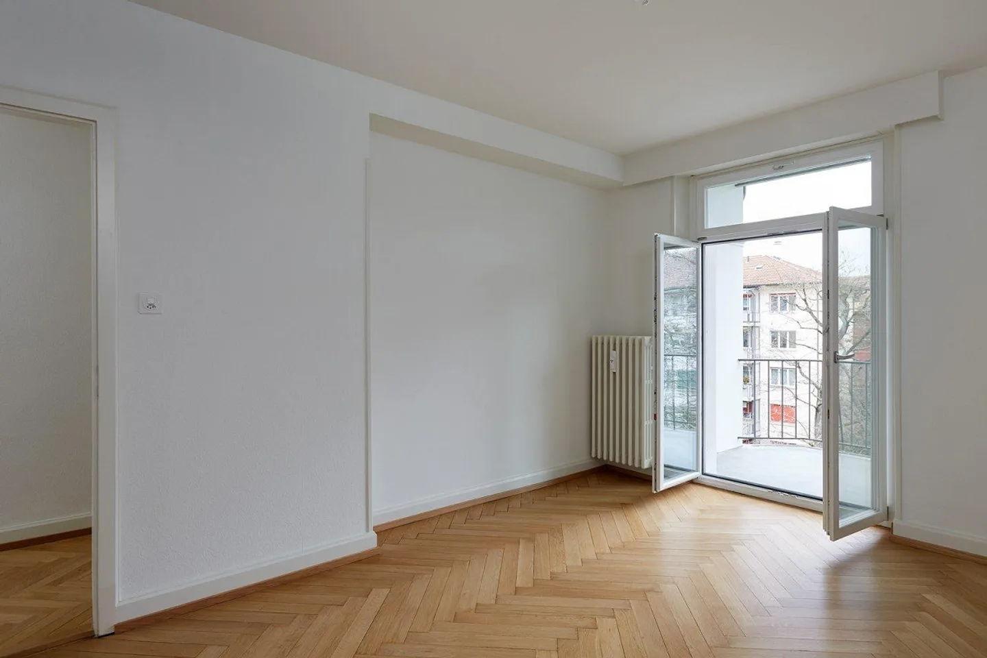 Stylish old building apartment in the Wettstein quarter - Photo 4 of 7