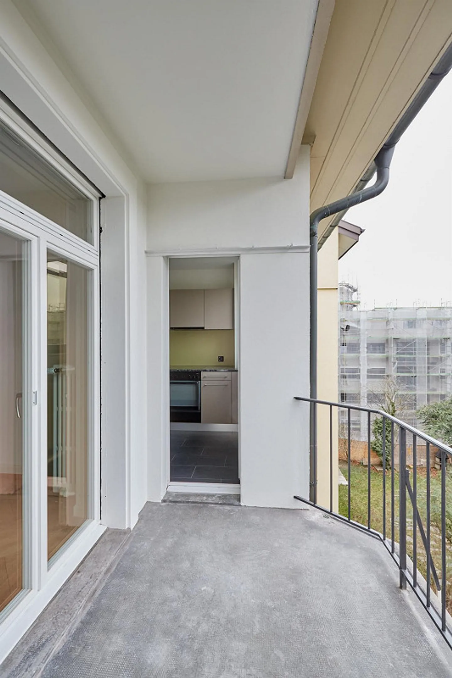 Stylish old building apartment in the Wettstein quarter - Photo 5 of 7