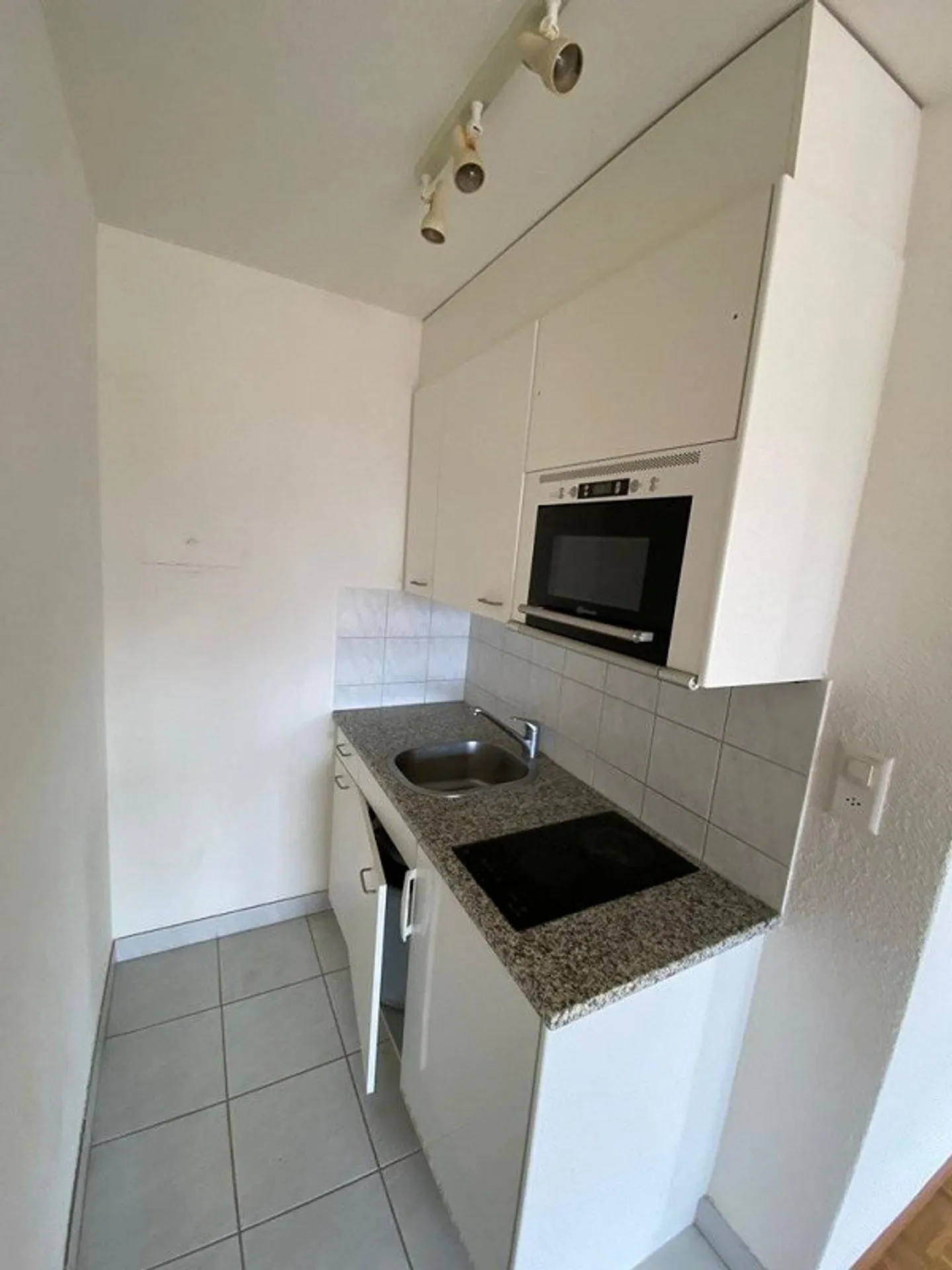 Appartement individuel dans un emplacement calme à Witikon - Photo 3 sur 9