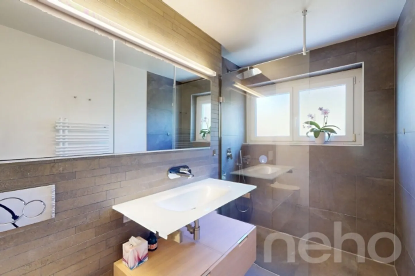 Single-family house with a separate apartment in Oleyres - Photo 5 of 13