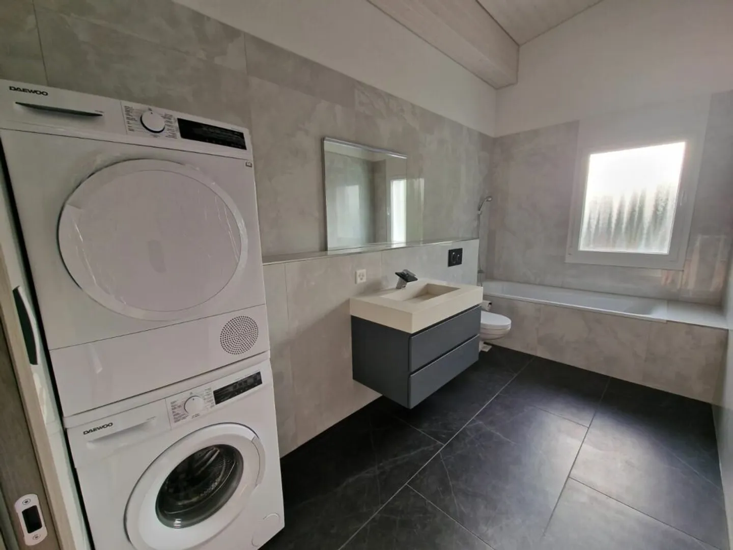 BRIGHT, HIGH-END, PENTHOUSE - Photo 10 of 10