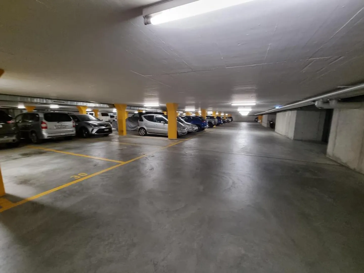 Place de parking à louer - Photo 1 sur 2