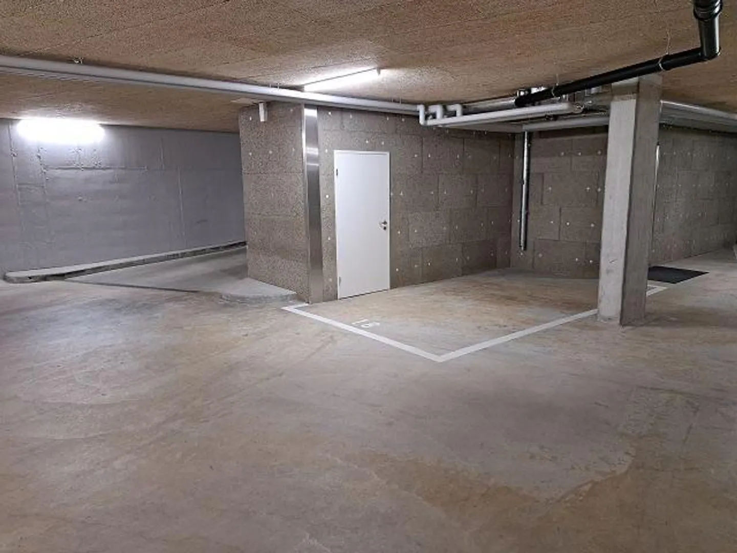 Underground parking space for rent - Photo 5 of 5