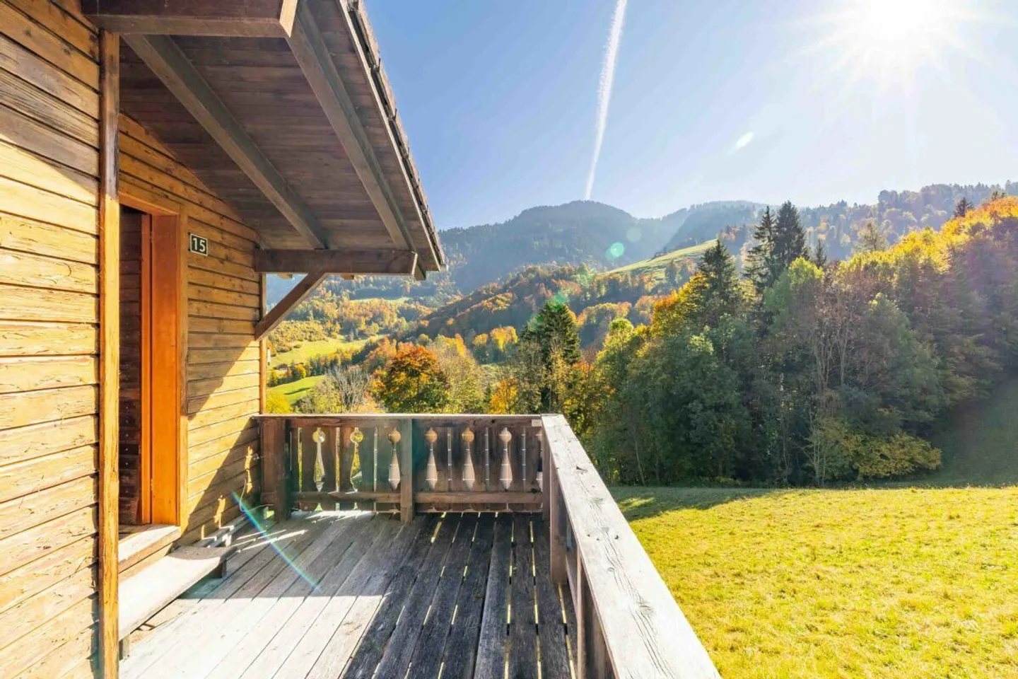 Idyllic mountain cabin for sale - Photo 11 of 14