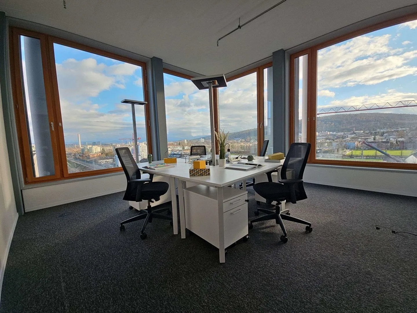 Spazio ufficio privato per 30 presso Regus Andreaspark - Foto 3 di 11