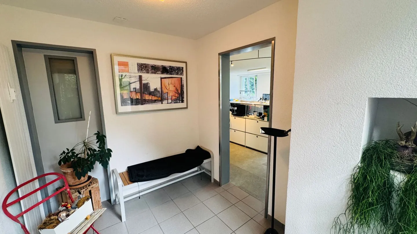 90 m² di spazio commerciale al piano terra, dal 1.2.2026, affitto CHF 1'500.- incl. spese o acquisto circa CHF 350'000.- - Foto 10 di 10