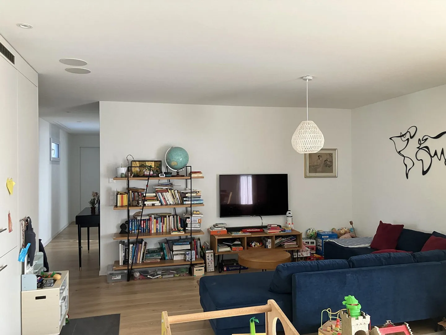 4.5 Room Family Apartment with Balcony in Hedingen - Photo 2 of 15