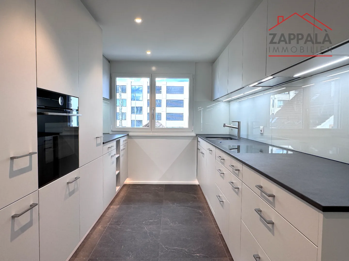 Modern Living with Style and Tranquility - Your New Dream Apartment in Reinach - Photo 5 of 14