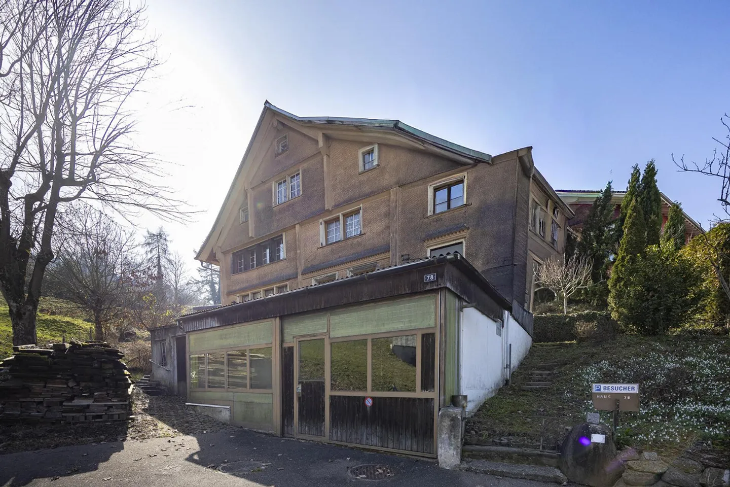 Double Family House - Photo 3 of 8