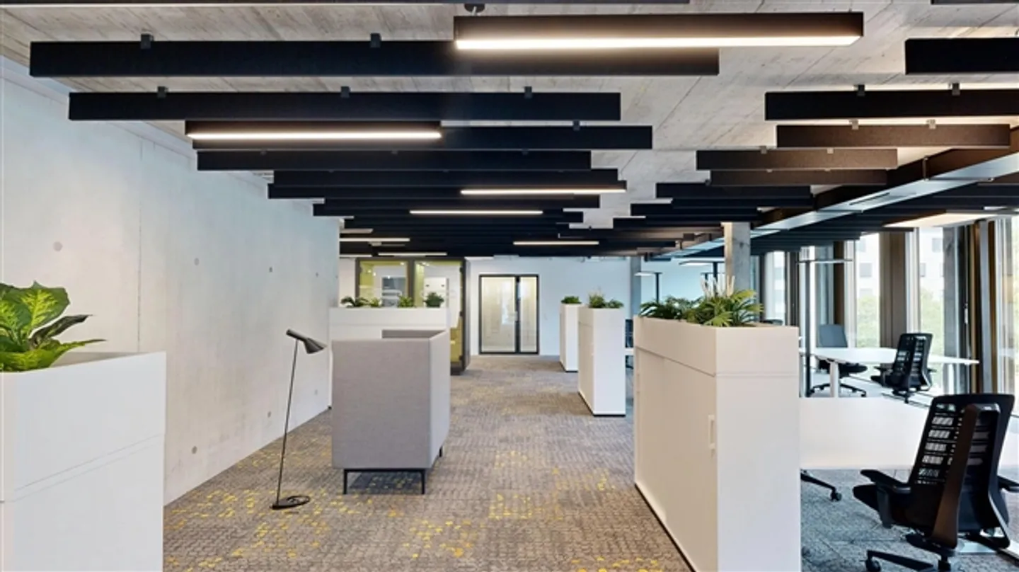 In affitto nel cuore di Sion, magnifici uffici parzialmente arredati a partire da 70 m2 in una nuova area. - Foto 4 di 9