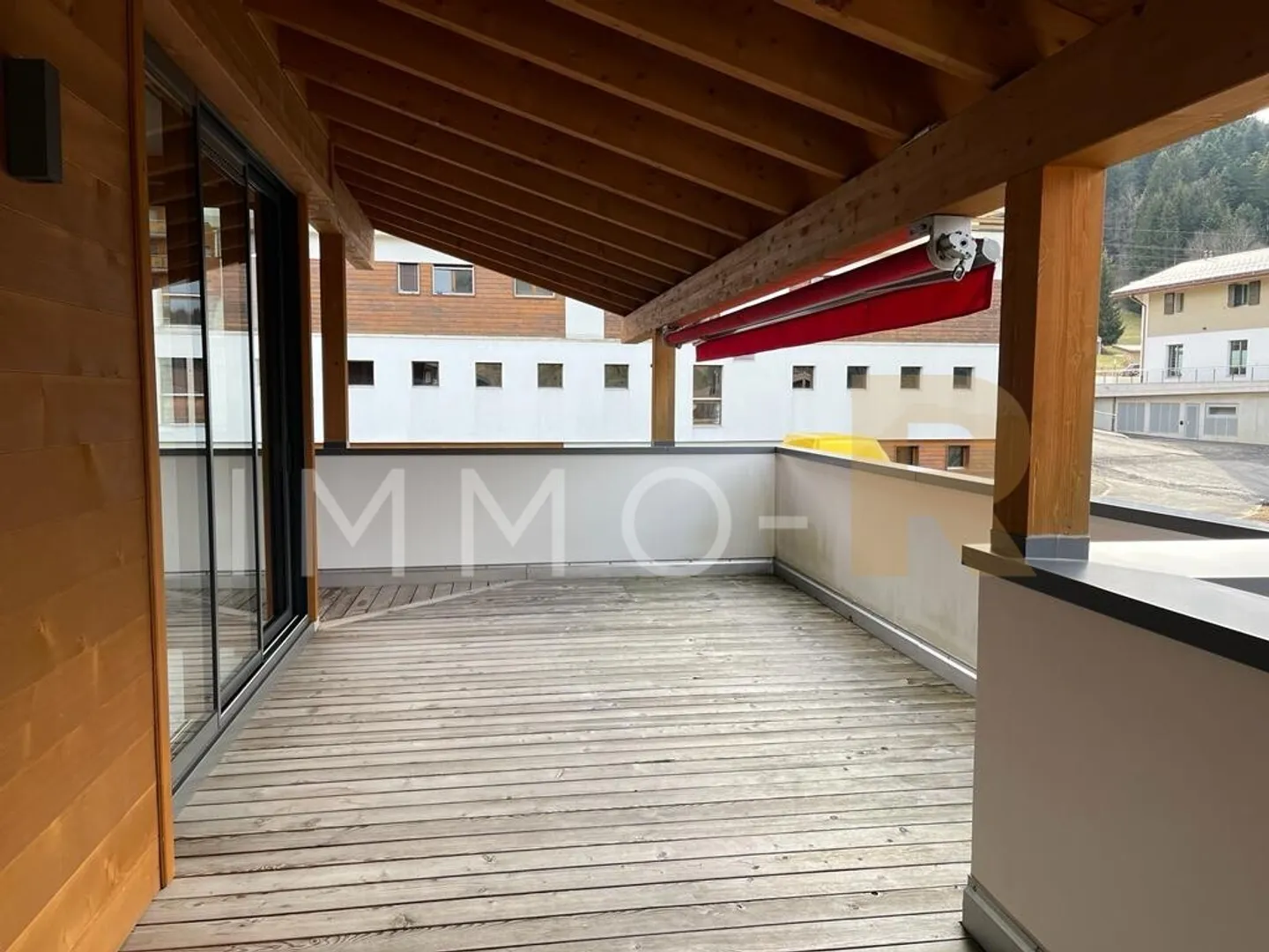 Stunning Penthouse with Terrace - Photo 8 of 8